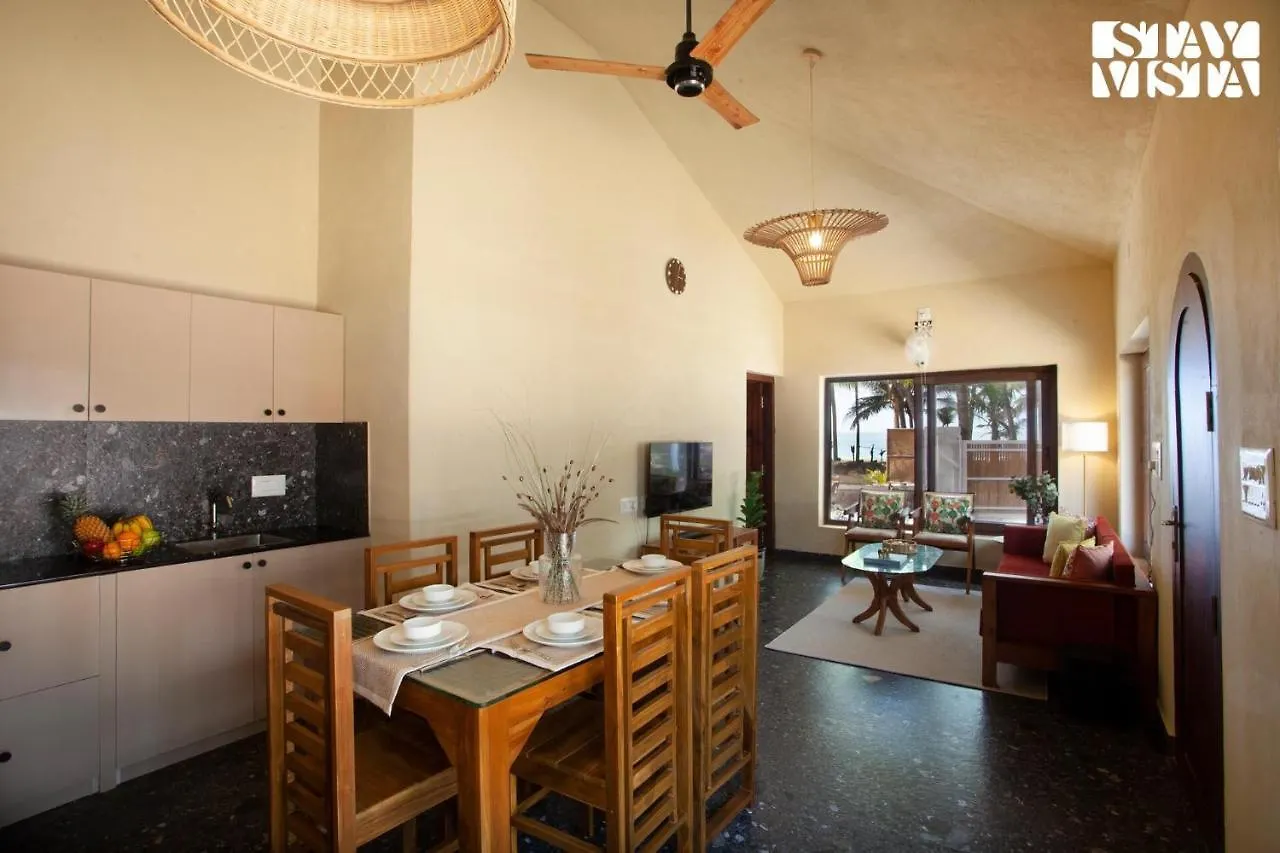 Stayvista At Villa Marina - By The Sea With Lawn Nīleshwar Indie