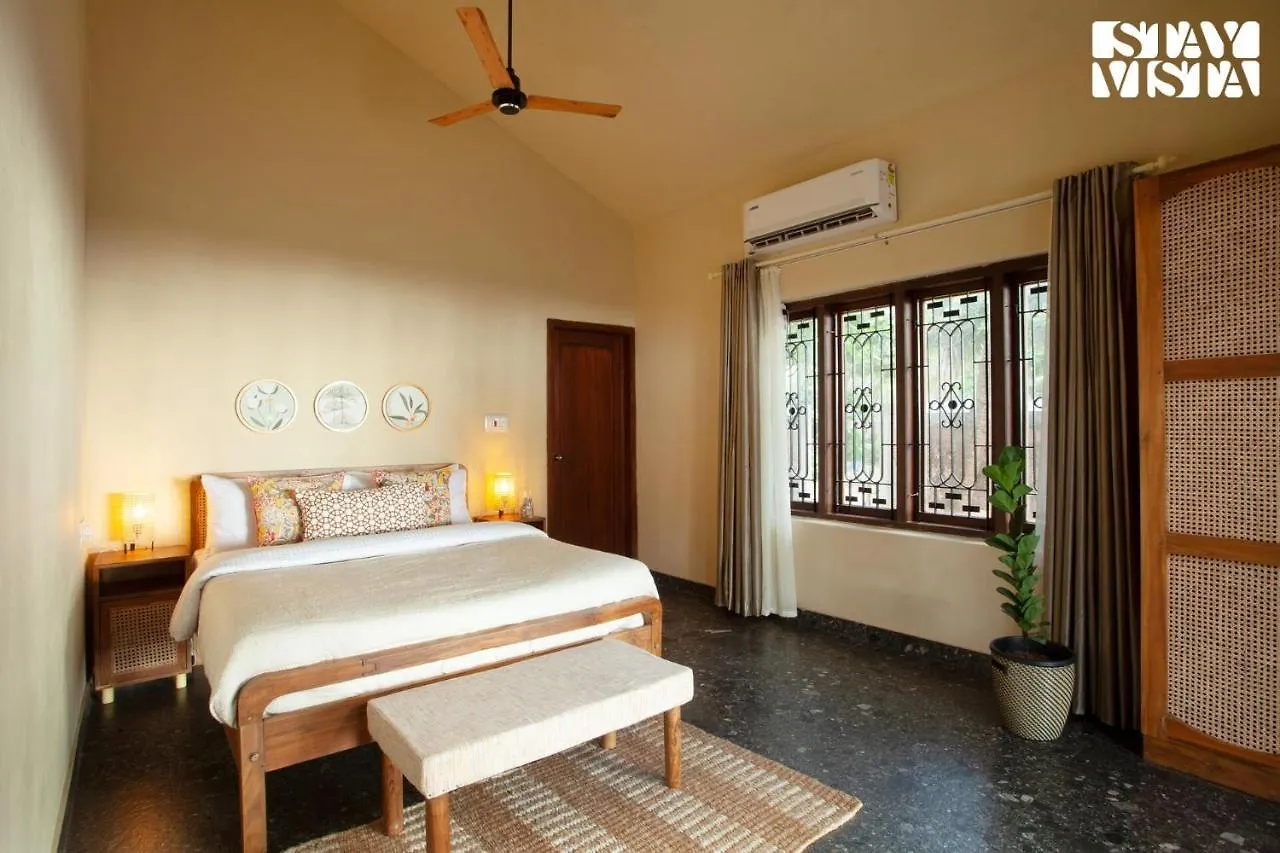 Stayvista At Villa Marina - By The Sea With Lawn Nīleshwar