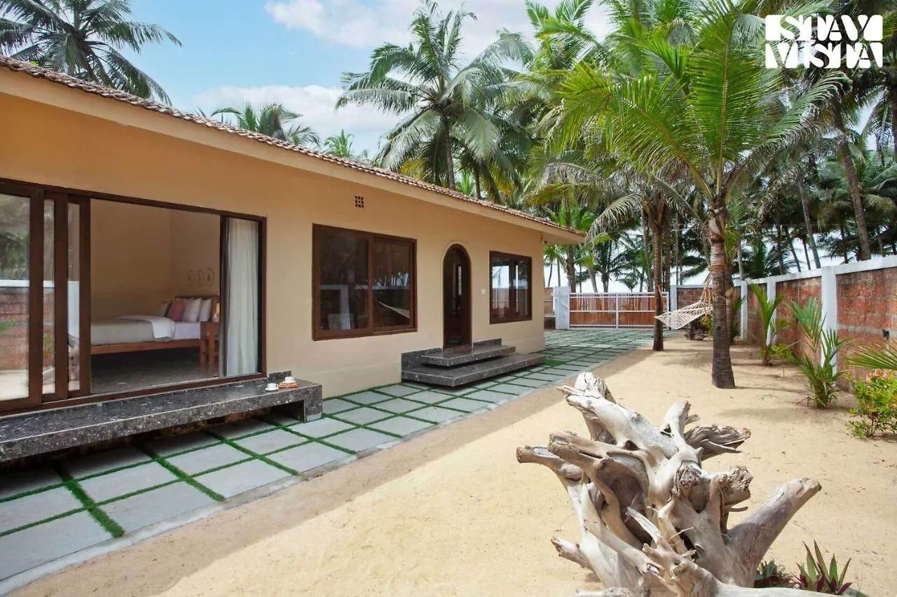 Stayvista At Villa Marina - By The Sea With Lawn Nīleshwar