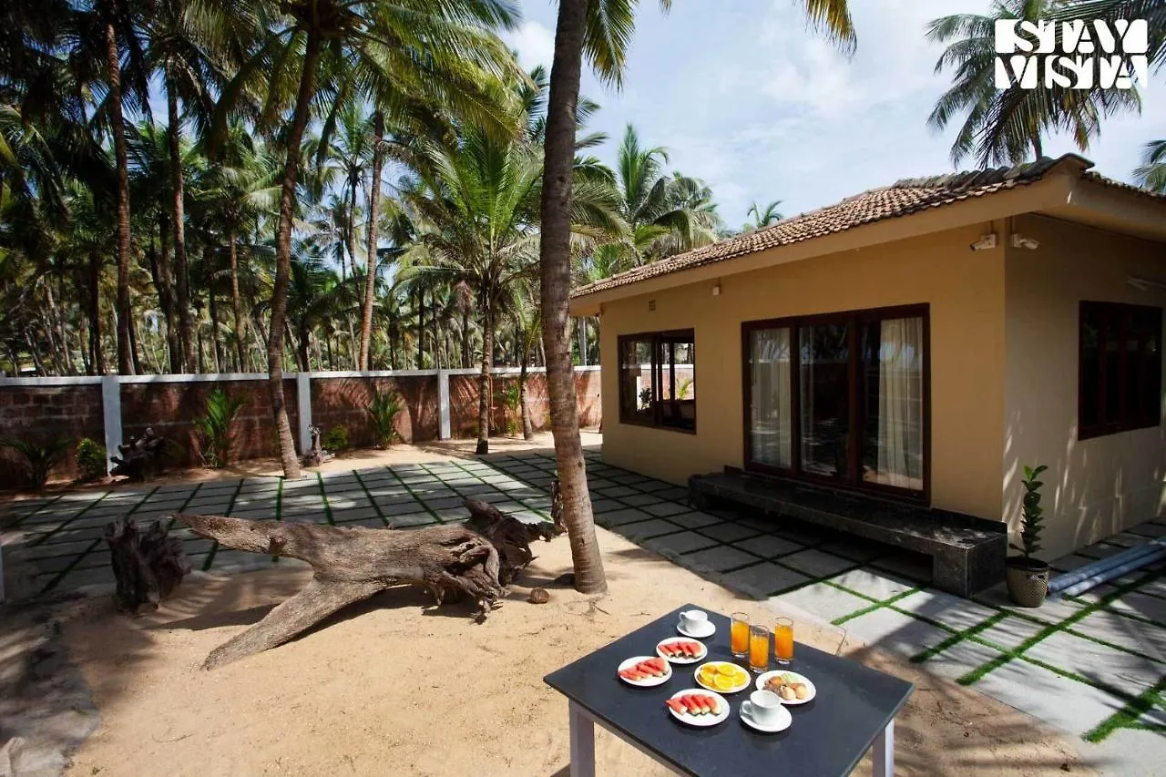 Stayvista At Villa Marina - By The Sea With Lawn Nīleshwar