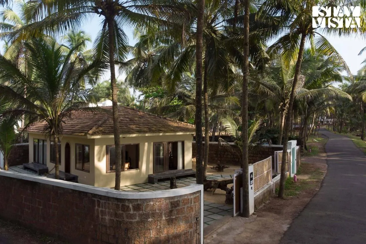 Stayvista At Villa Marina - By The Sea With Lawn Nīleshwar